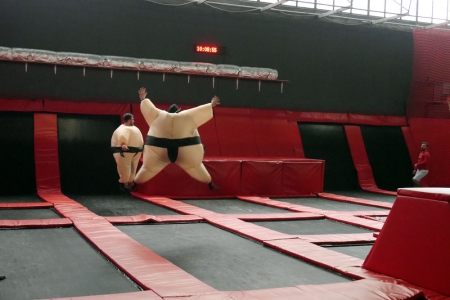 Sumo w powietrzu - rozgrzewka przed kręceniem odcinka