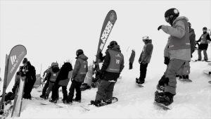 zawodnicy czekający na start banked slalom